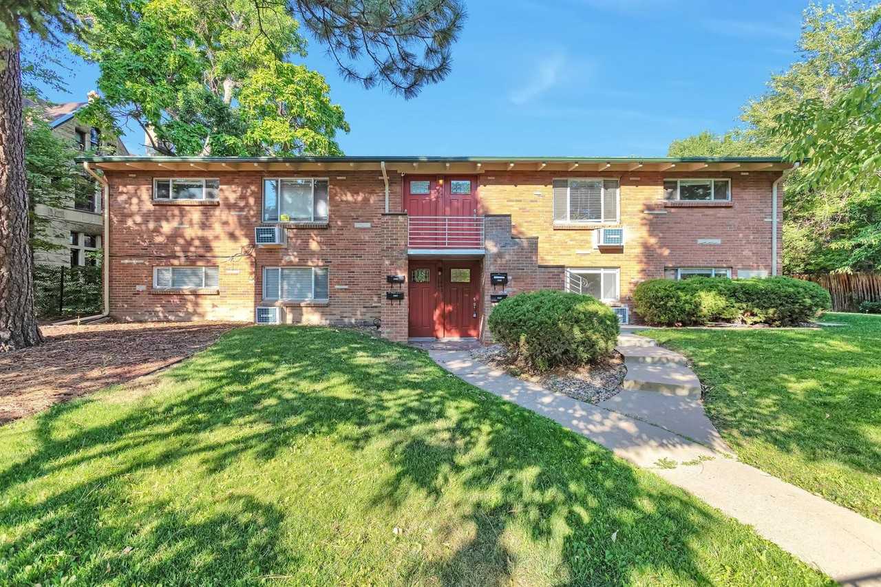 1443 Stuart St - Photo 3 of 10