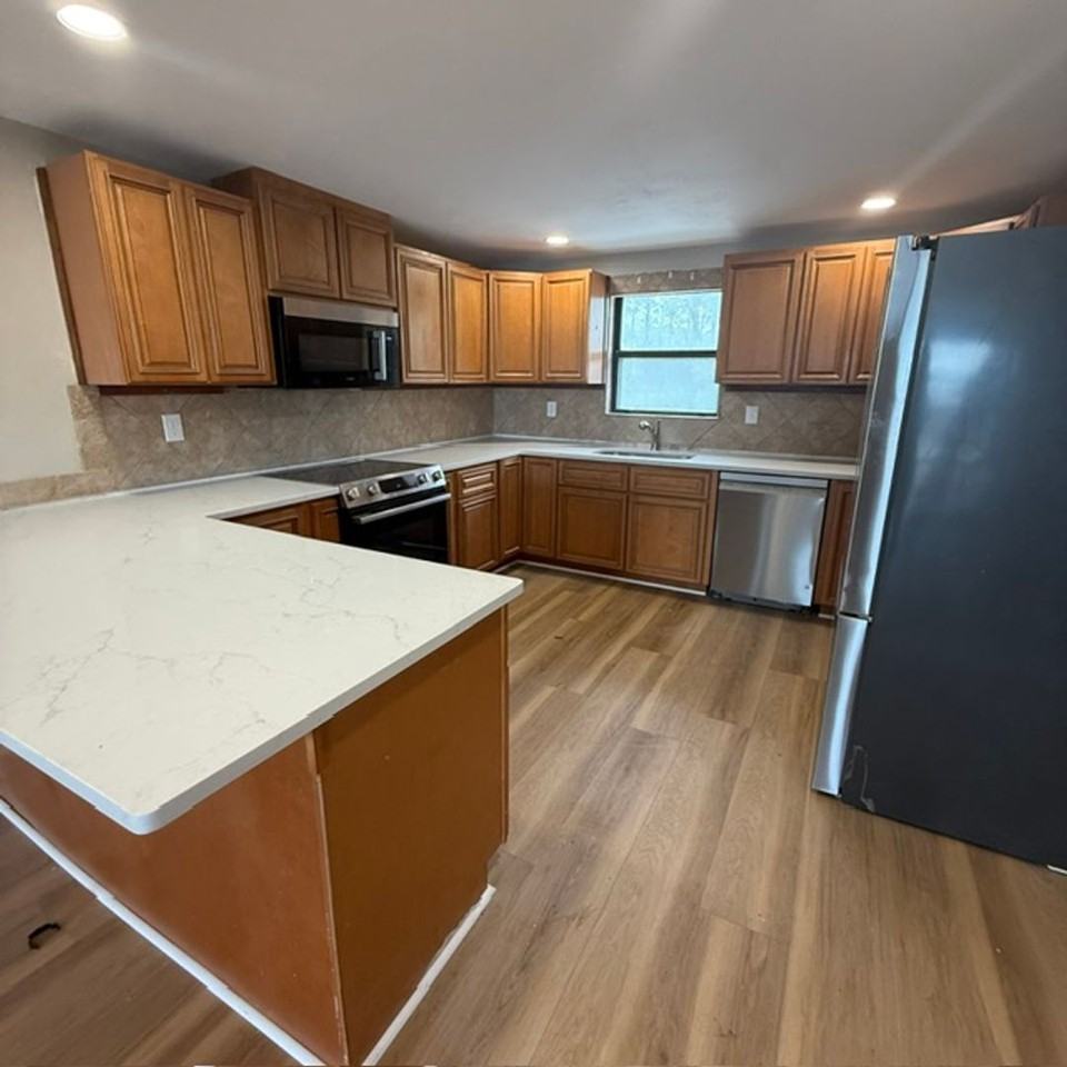 2289 Surf Rd - Photo 3 of 13