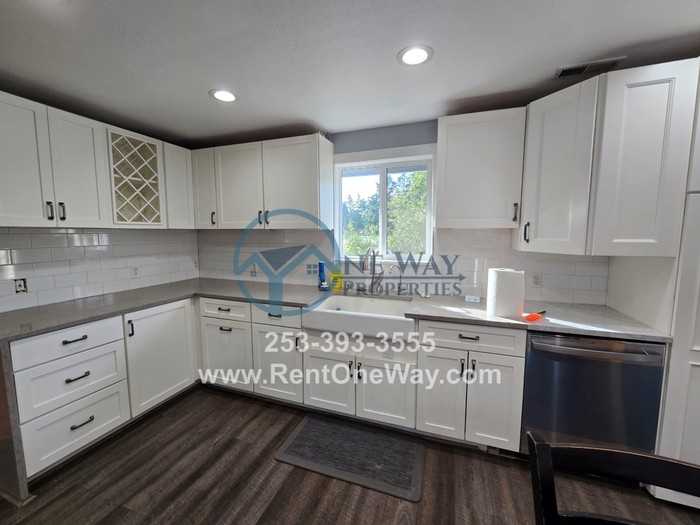 25502 Mountain Hwy E - Photo 6 of 21