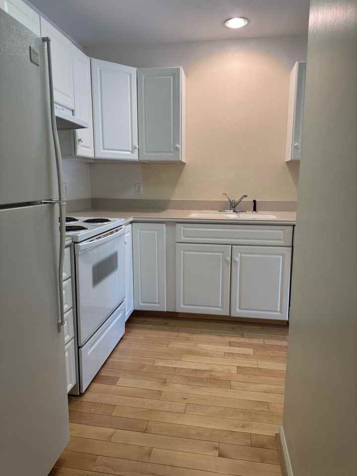 85 S Main St #11 - Photo 5 of 10