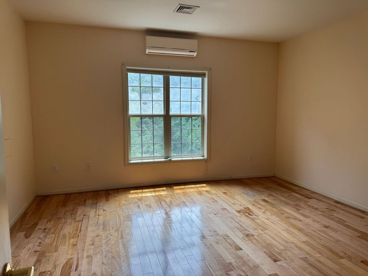 85 S Main St #11 - Photo 6 of 10