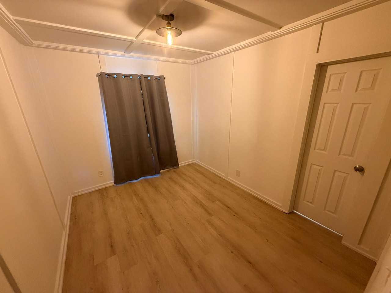 585 Highland Ave Ne - Photo 7 of 10