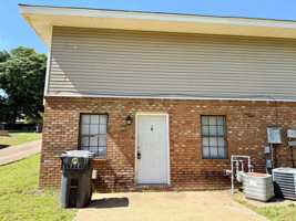 featured image of 2011 Stonemill Dr