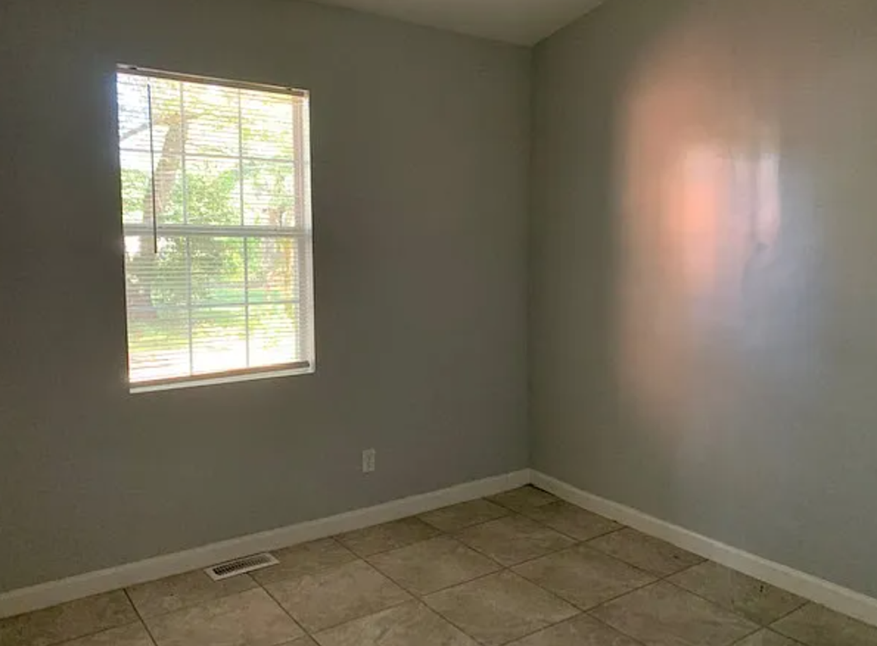 3009 Hillsboro Rd Sw - Photo 6 of 9