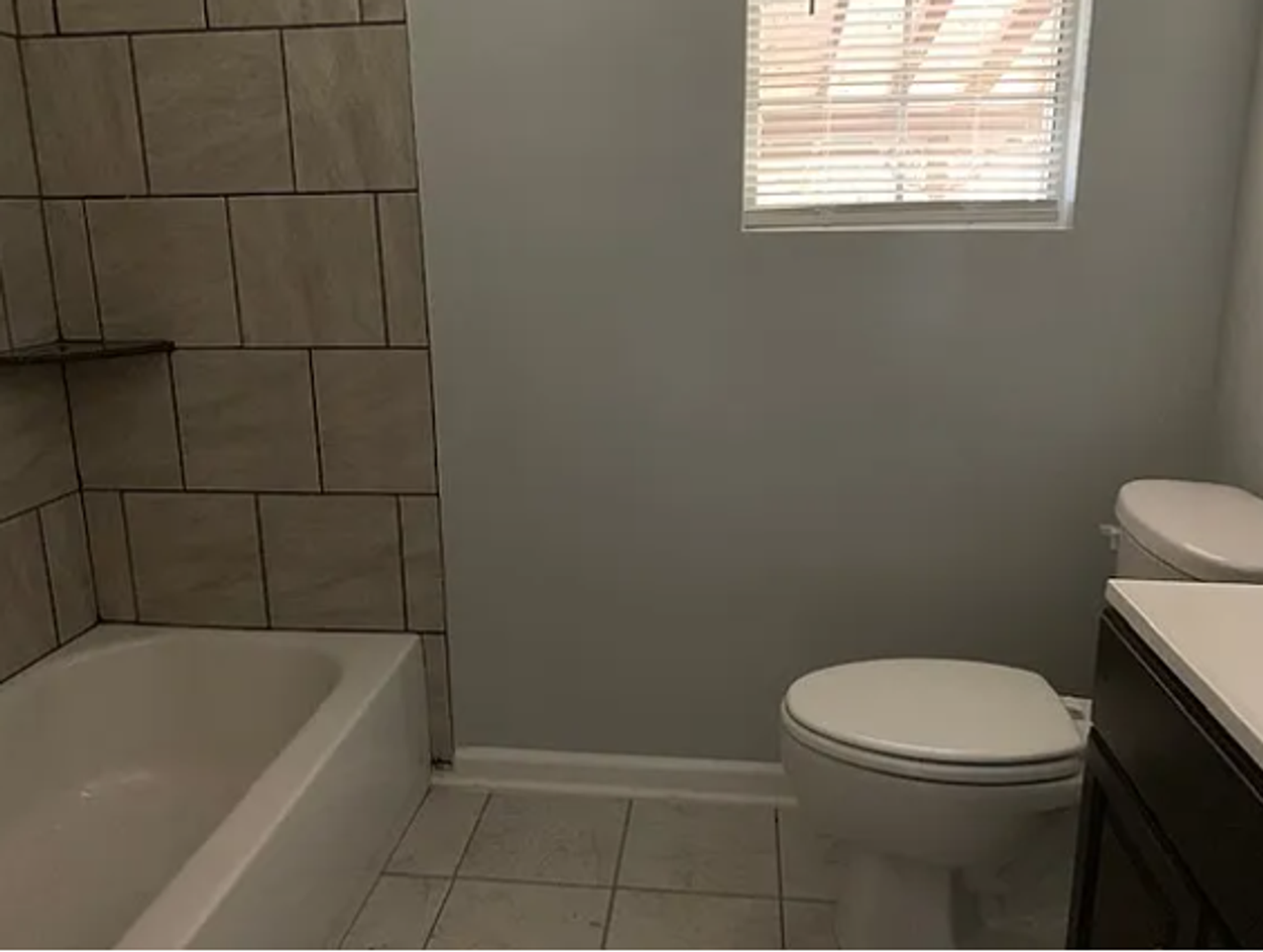 3009 Hillsboro Rd Sw - Photo 7 of 9