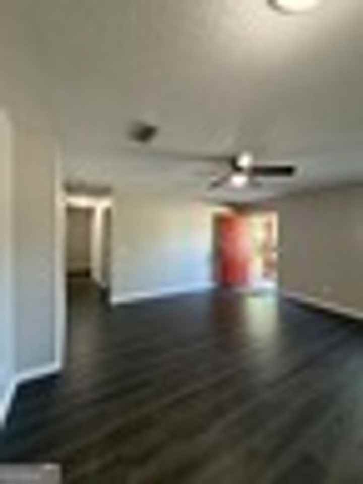 73 Talbot Ct - Photo 4 of 26