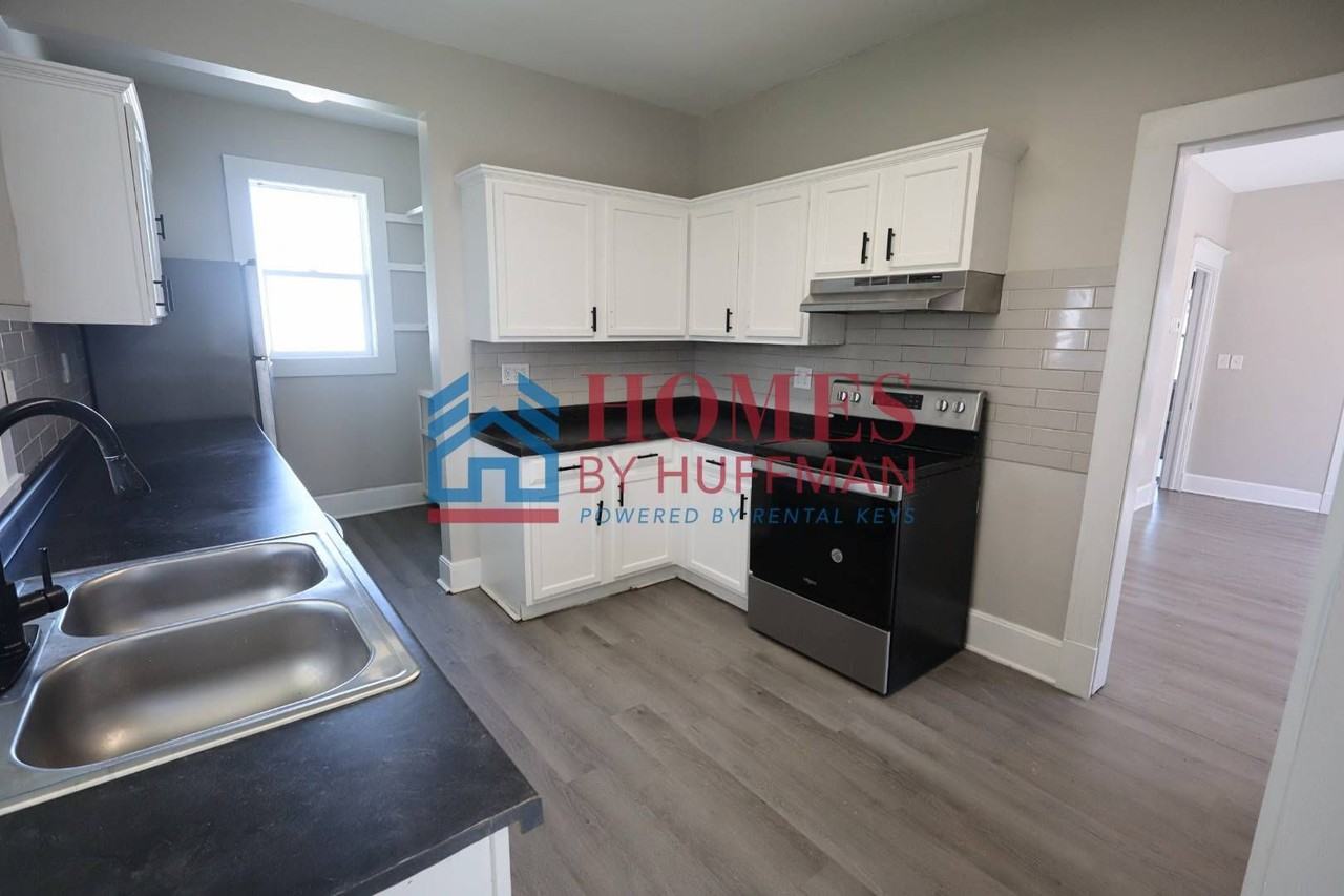 605 Madison Ave - Photo 7 of 19