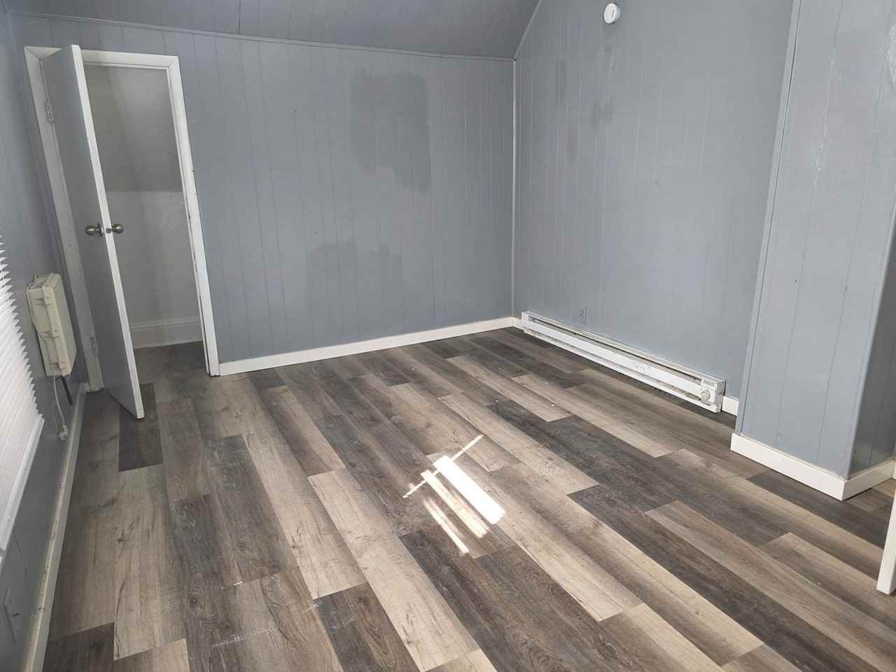 1029 S 3rd St - Photo 5 of 9