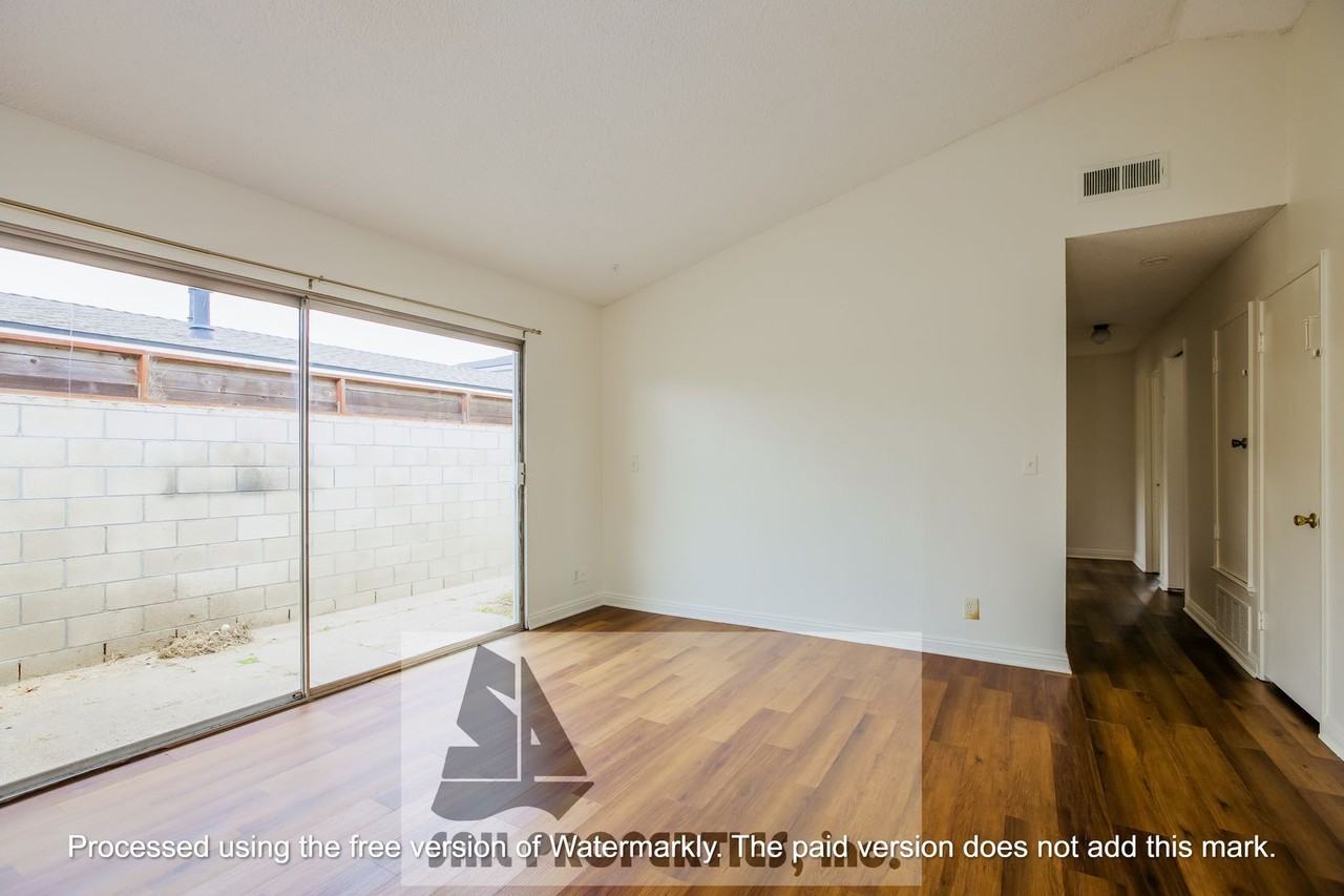 8461 Lomond Dr - Photo 5 of 18
