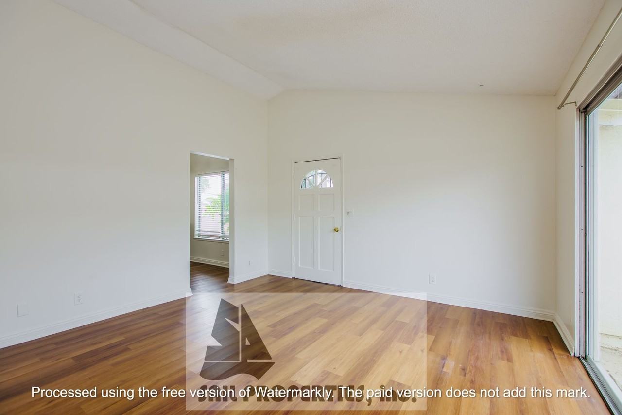 8461 Lomond Dr - Photo 6 of 18