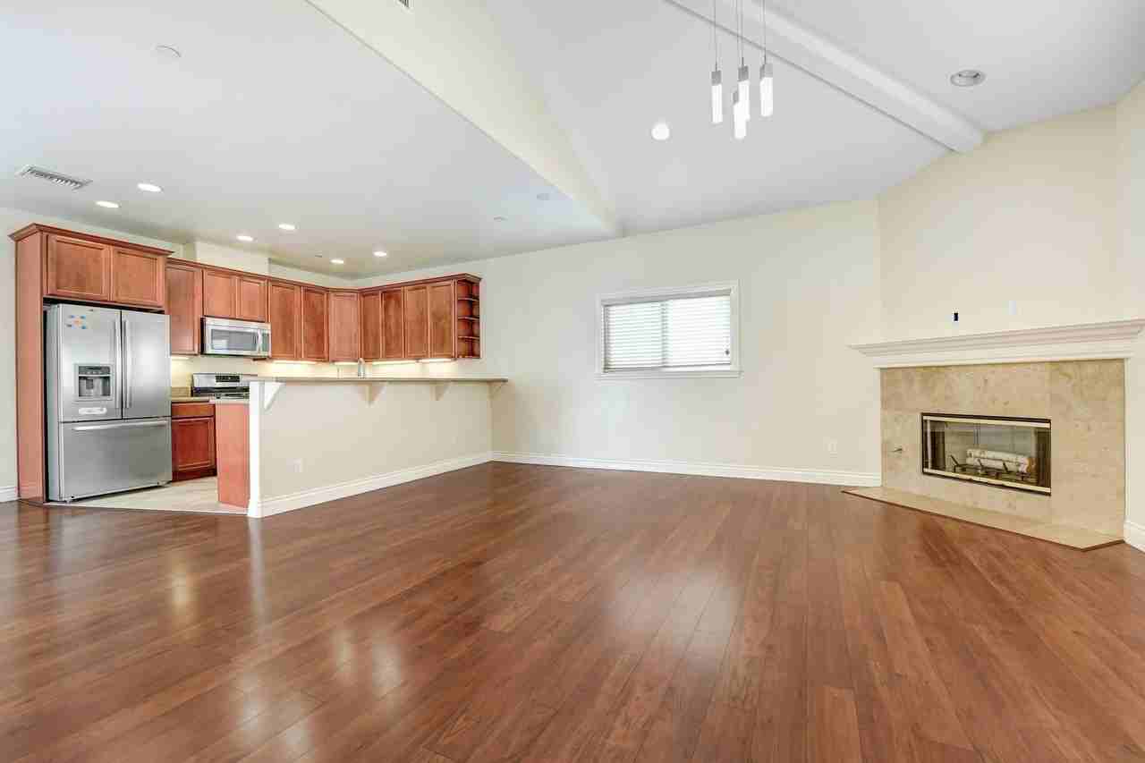 15612 Van Ness Ave - Photo 2 of 9