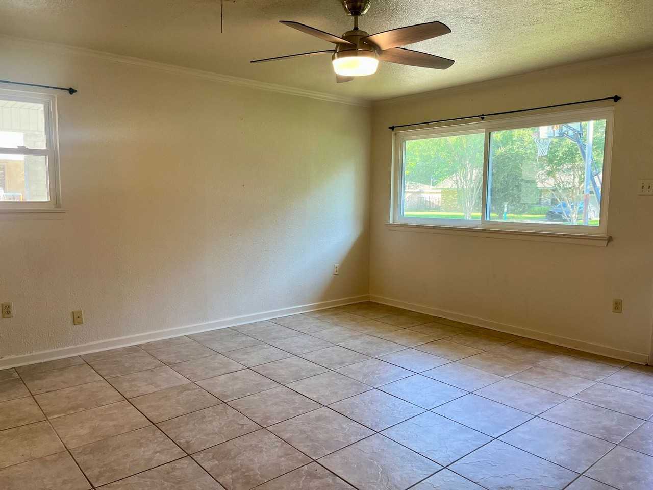 9760 Judi Ave - Photo 4 of 18