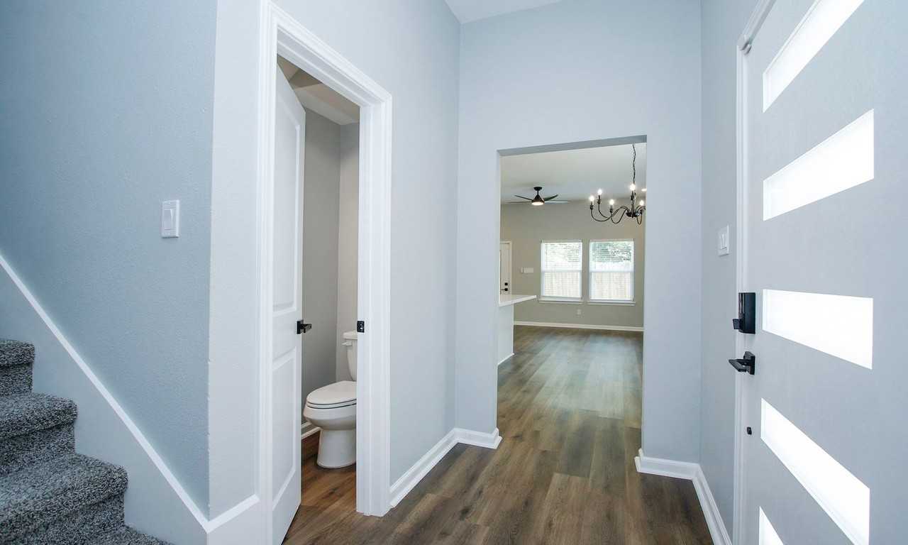 4337 Faulkner St - Photo 4 of 39