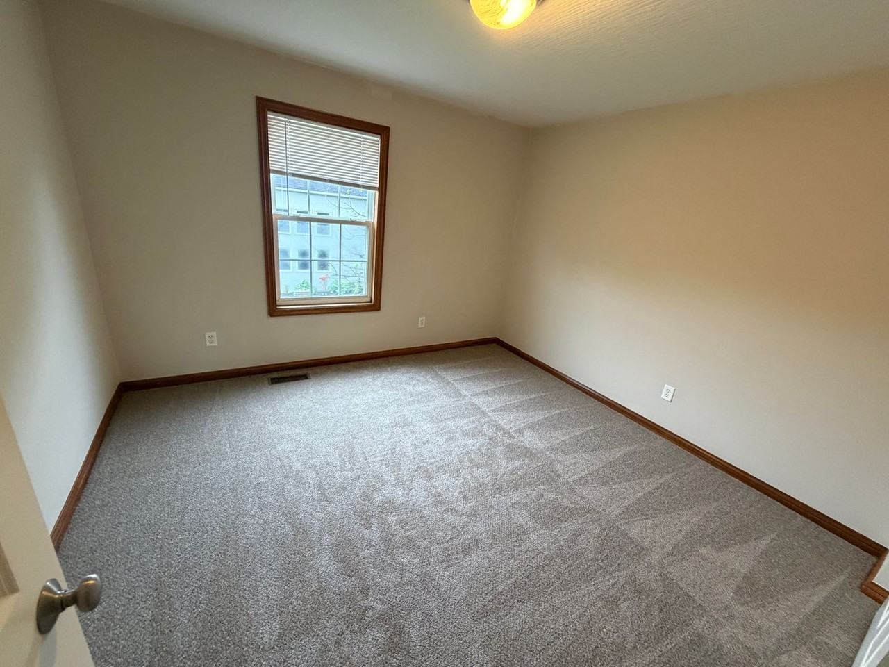 545 Birch St - Photo 2 of 6