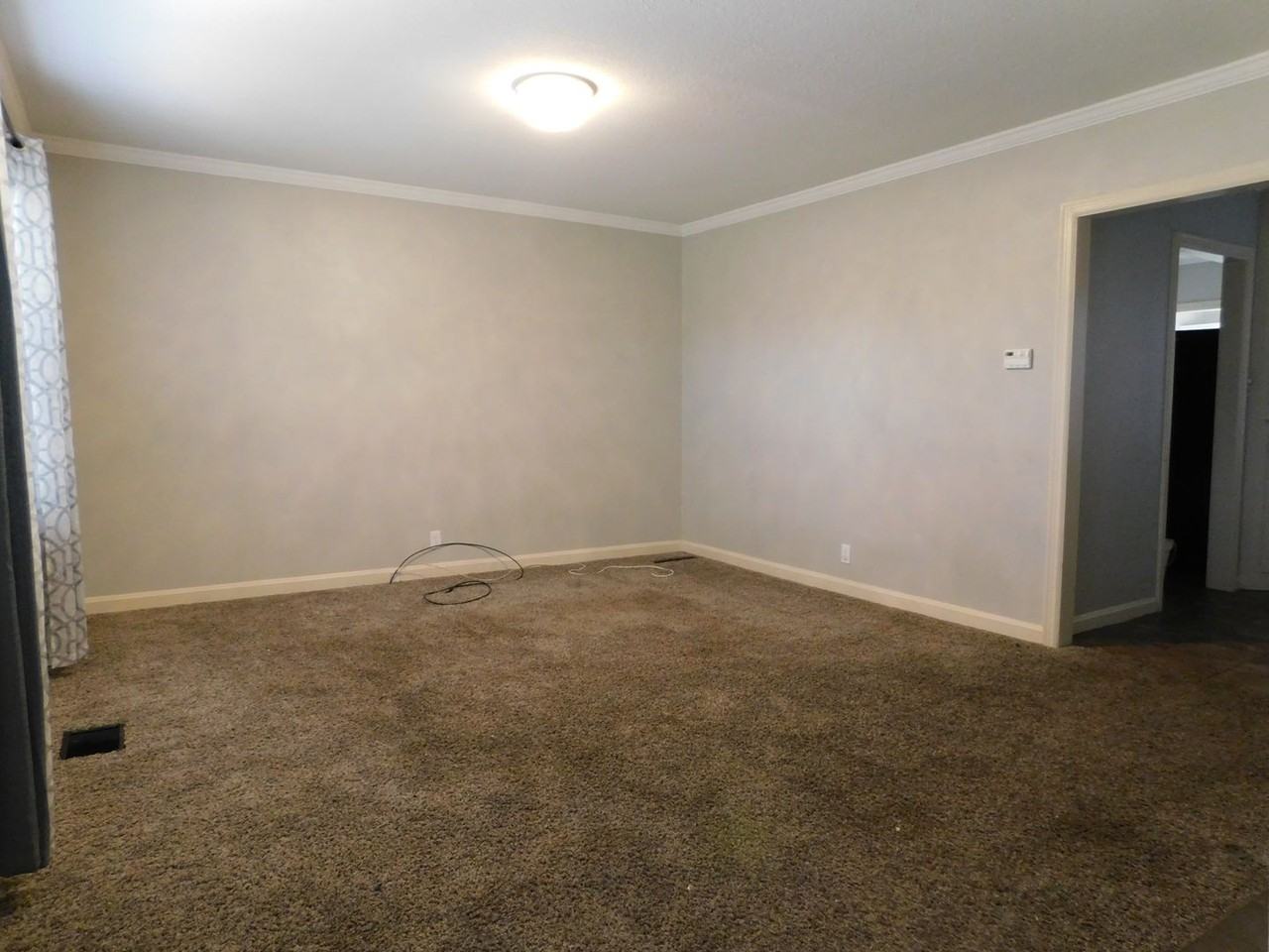 3908 Wicklow Dr - Photo 4 of 15