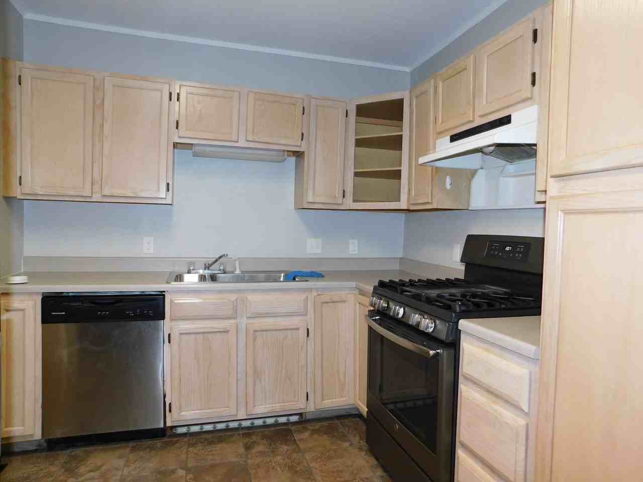 3908 Wicklow Dr - Photo 6 of 15