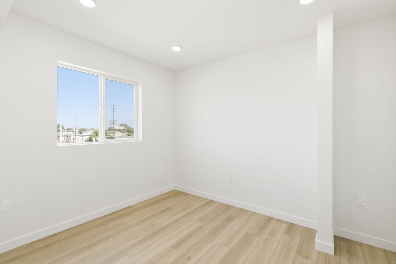7655 San Pedro Street - Photo 5 of 26