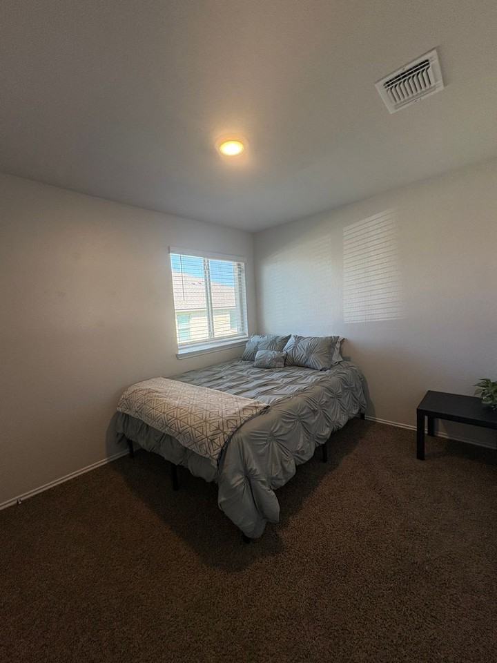 2408 Corradino St - Photo 6 of 10