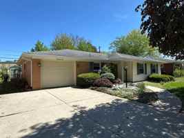 featured image of 4210 N Oakwood Ave