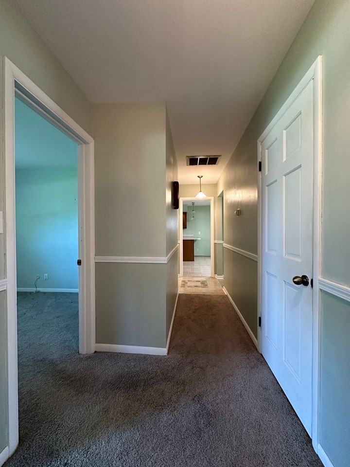 4210 N Oakwood Ave - Photo 7 of 32