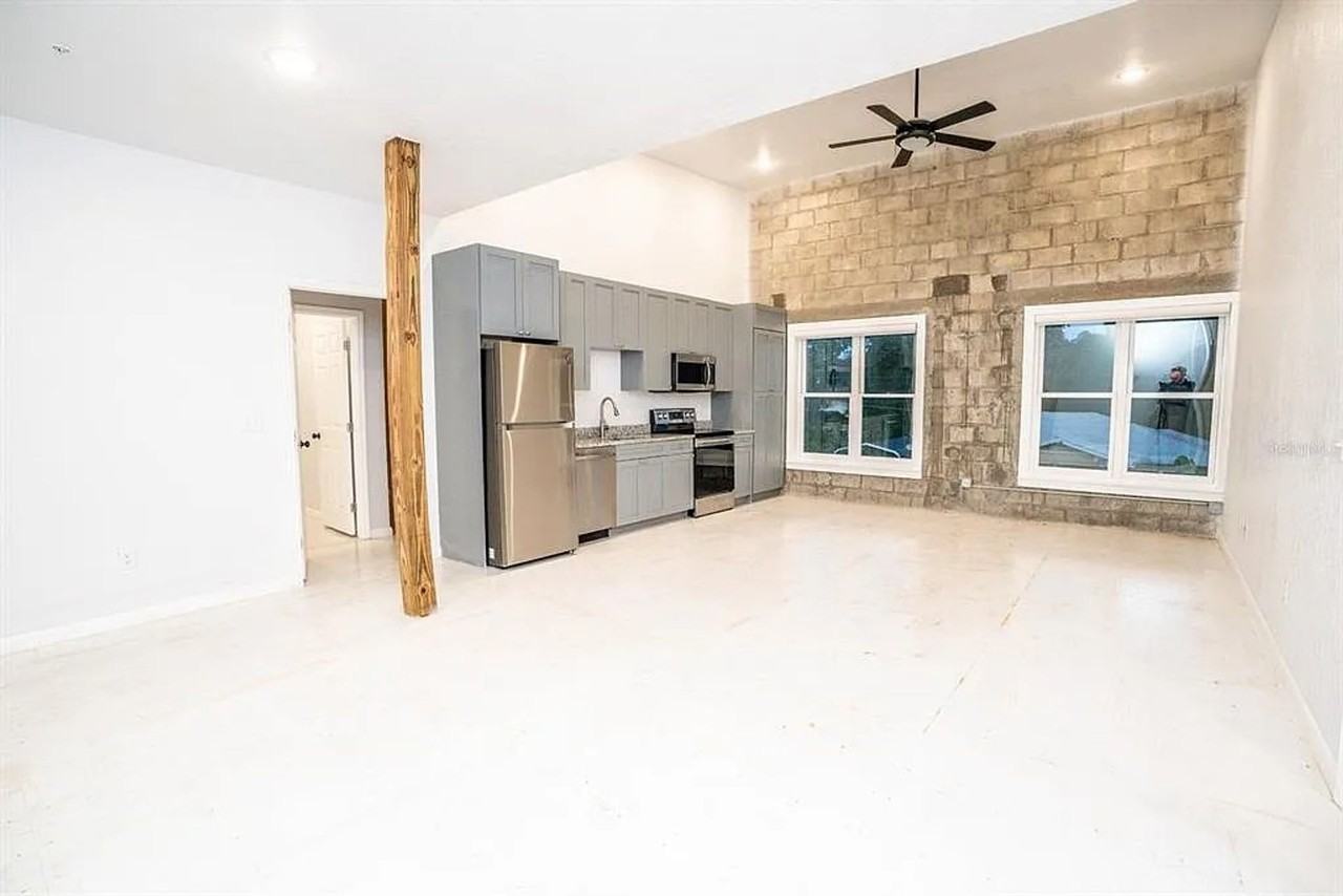 Modern, Industrial Flats in Tampa Heights - Photo 7 of 11