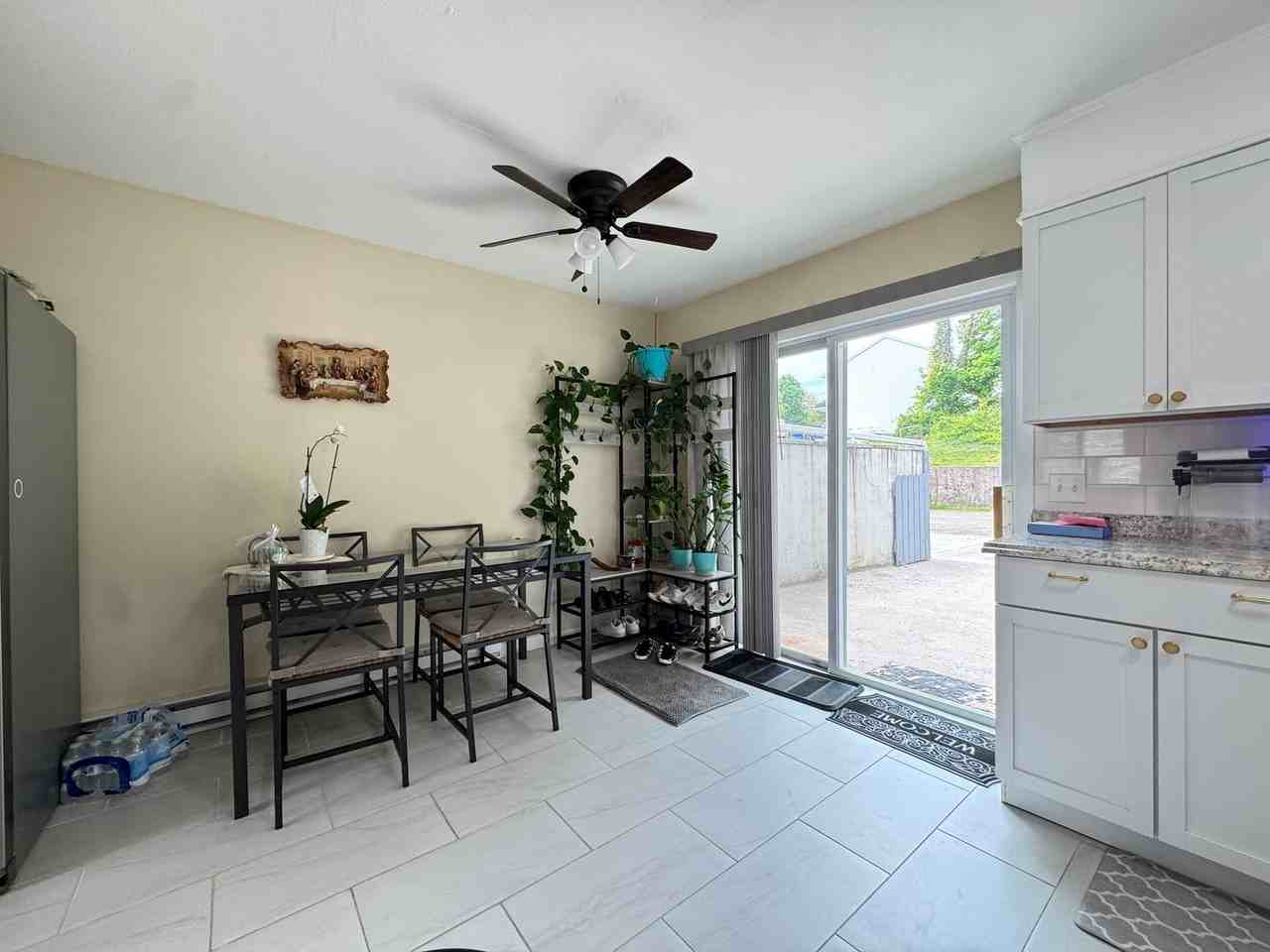 87 Warwick St - Photo 3 of 27