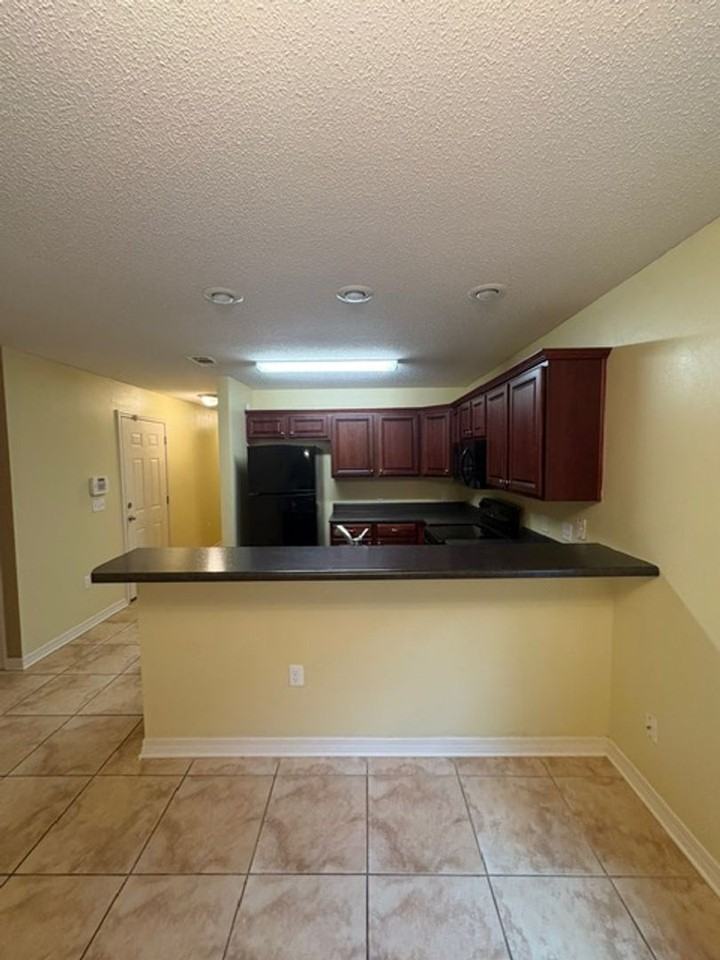 311 Dahlquist Dr - Photo 3 of 23