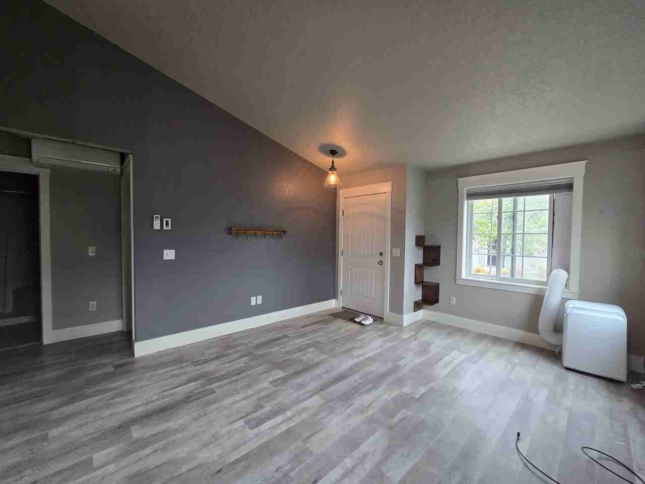 5247 Golden Hollow Rd - Photo 7 of 27