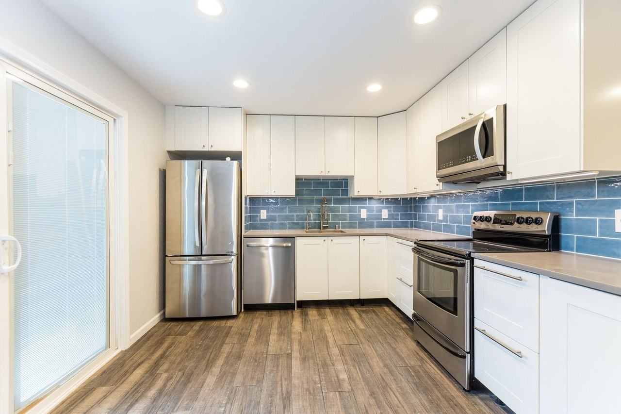 23250 Orange Ave - Photo 2 of 16
