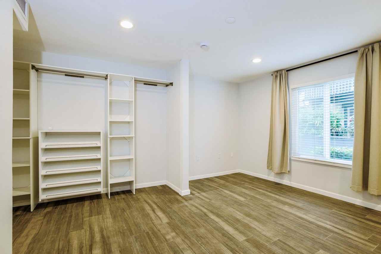 23250 Orange Ave - Photo 7 of 16