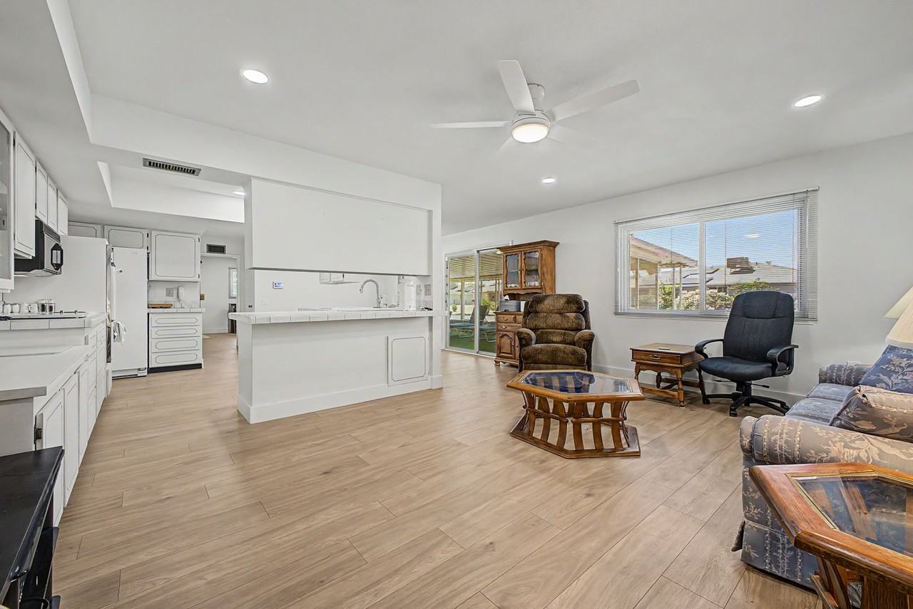 13222 W Kodiak Dr - Photo 4 of 15