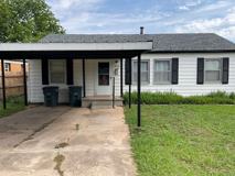 4713 Se 23rd St - Photo 1 of 1