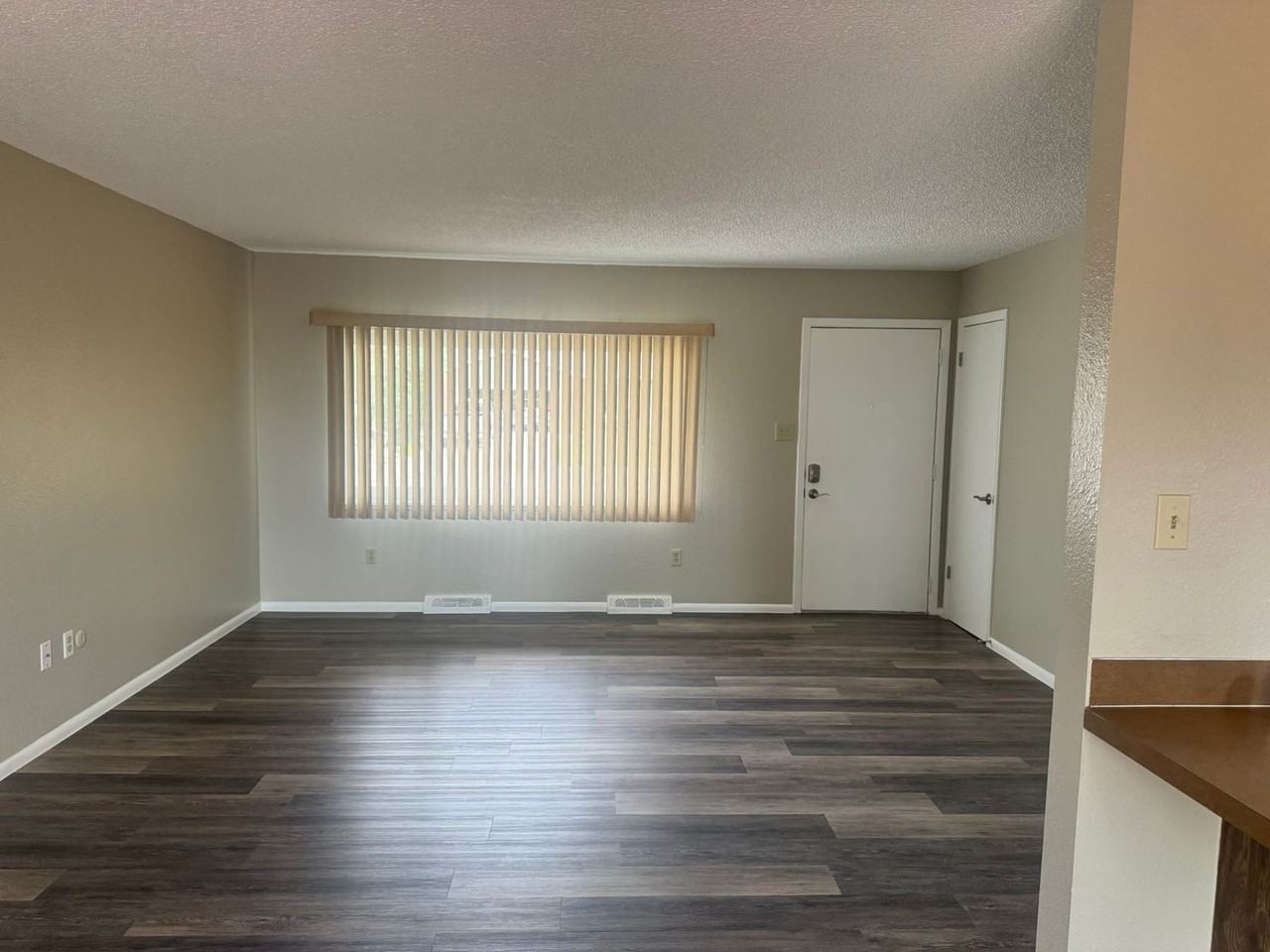 4103 Everton Dr - Photo 3 of 15