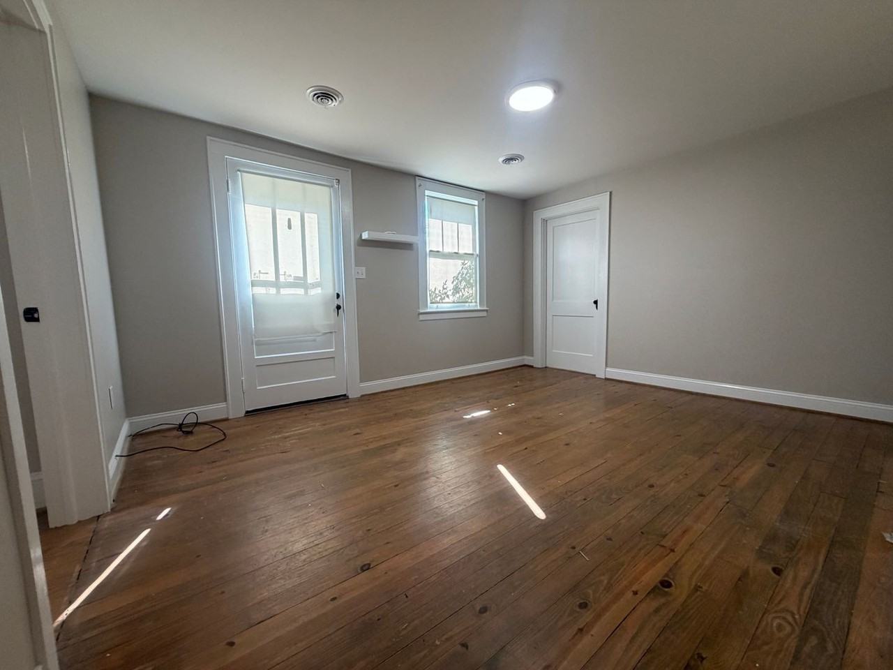 718 Confederate Ave - Photo 3 of 18
