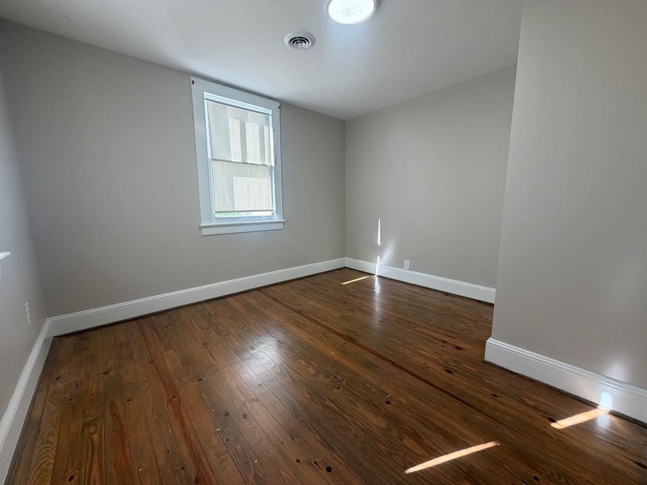 718 Confederate Ave - Photo 6 of 18