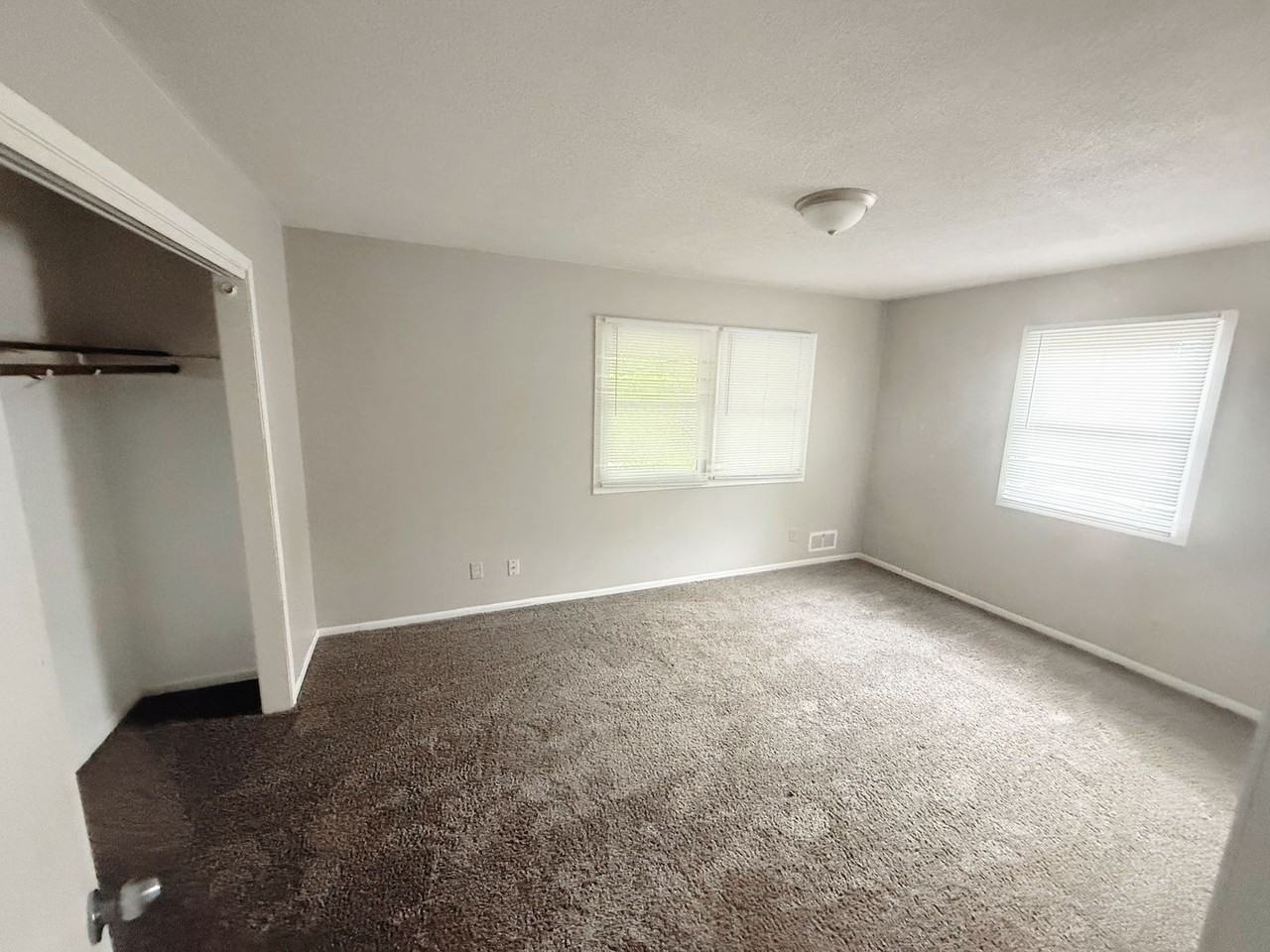 1213 East Ave S - Photo 3 of 8
