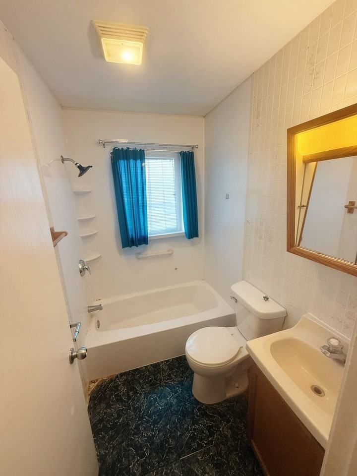 1213 East Ave S - Photo 5 of 8