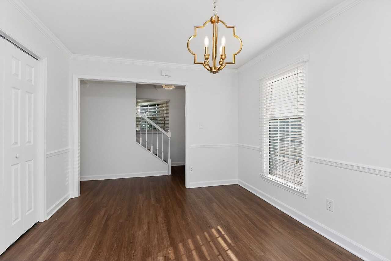 1819 Sabrina Ct - Photo 5 of 31