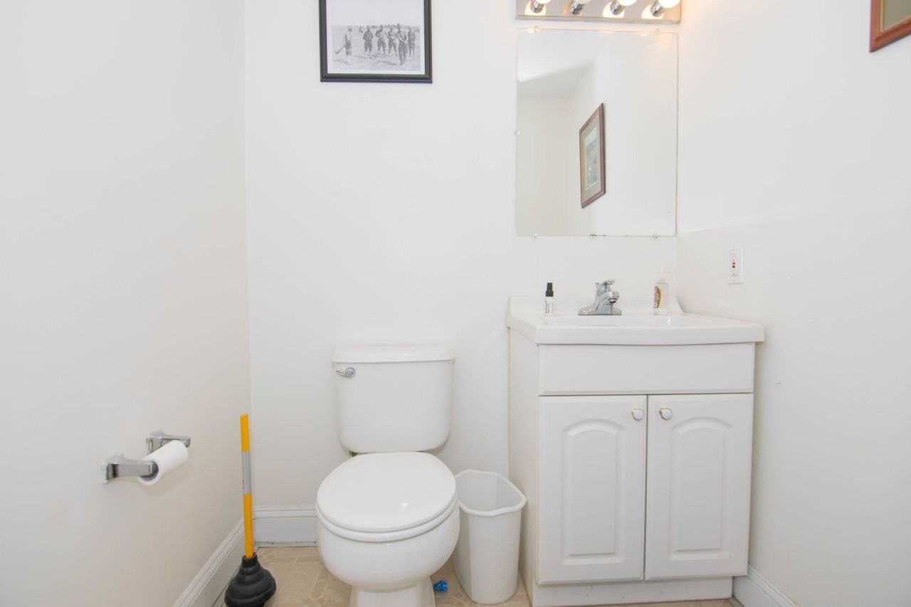 11 Glencoe St - Photo 7 of 13