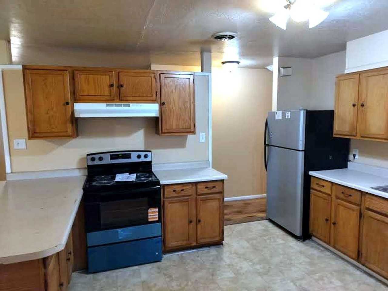 1008 W Tally Ho St - Photo 6 of 17