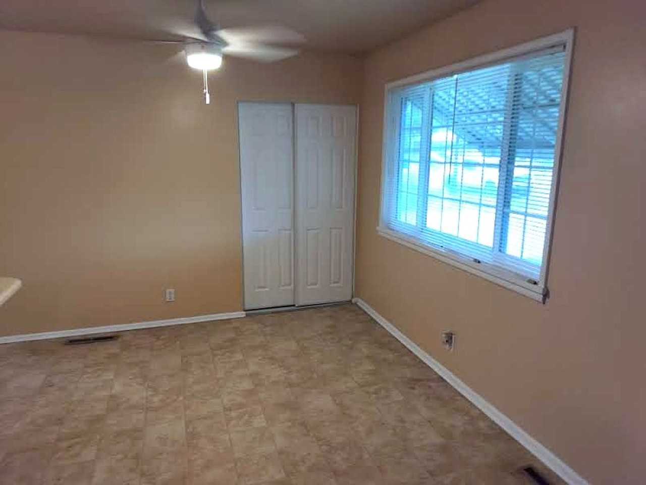1008 W Tally Ho St - Photo 7 of 17
