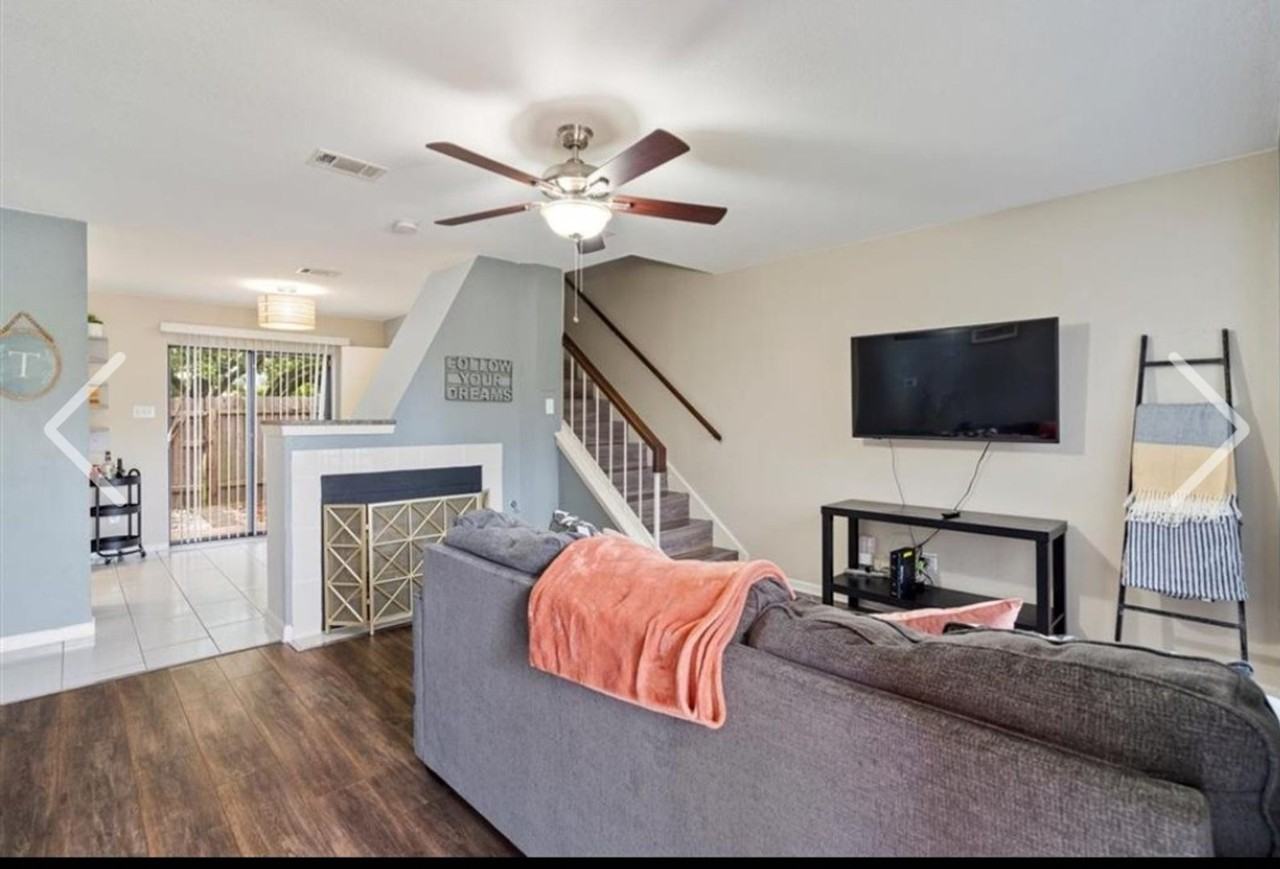 1009 Markham Ln #A - Photo 4 of 18