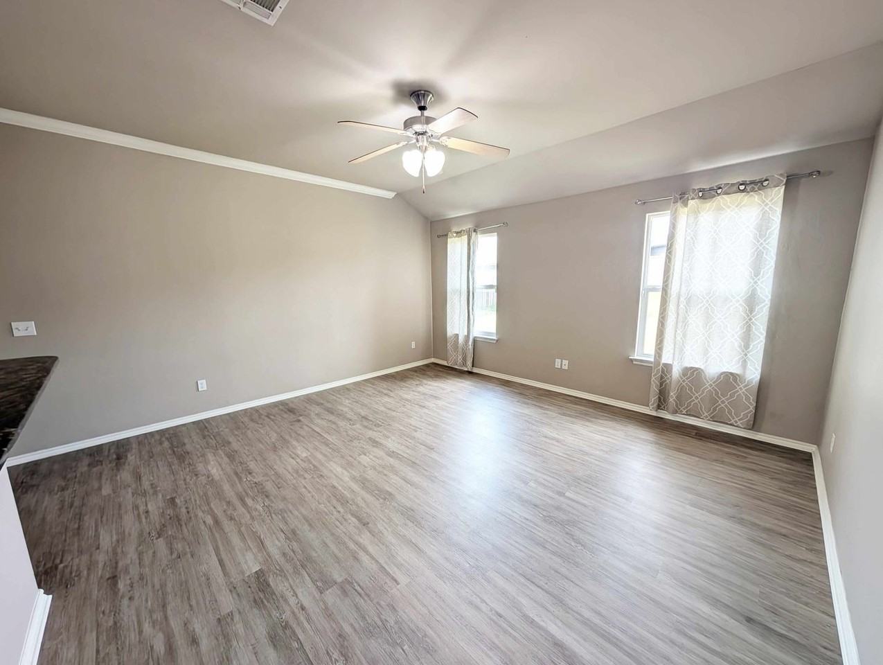 10728 Nw 27th St - Photo 2 of 13