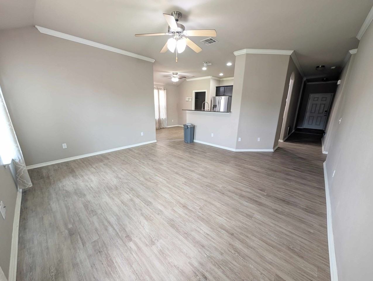 10728 Nw 27th St - Photo 3 of 13