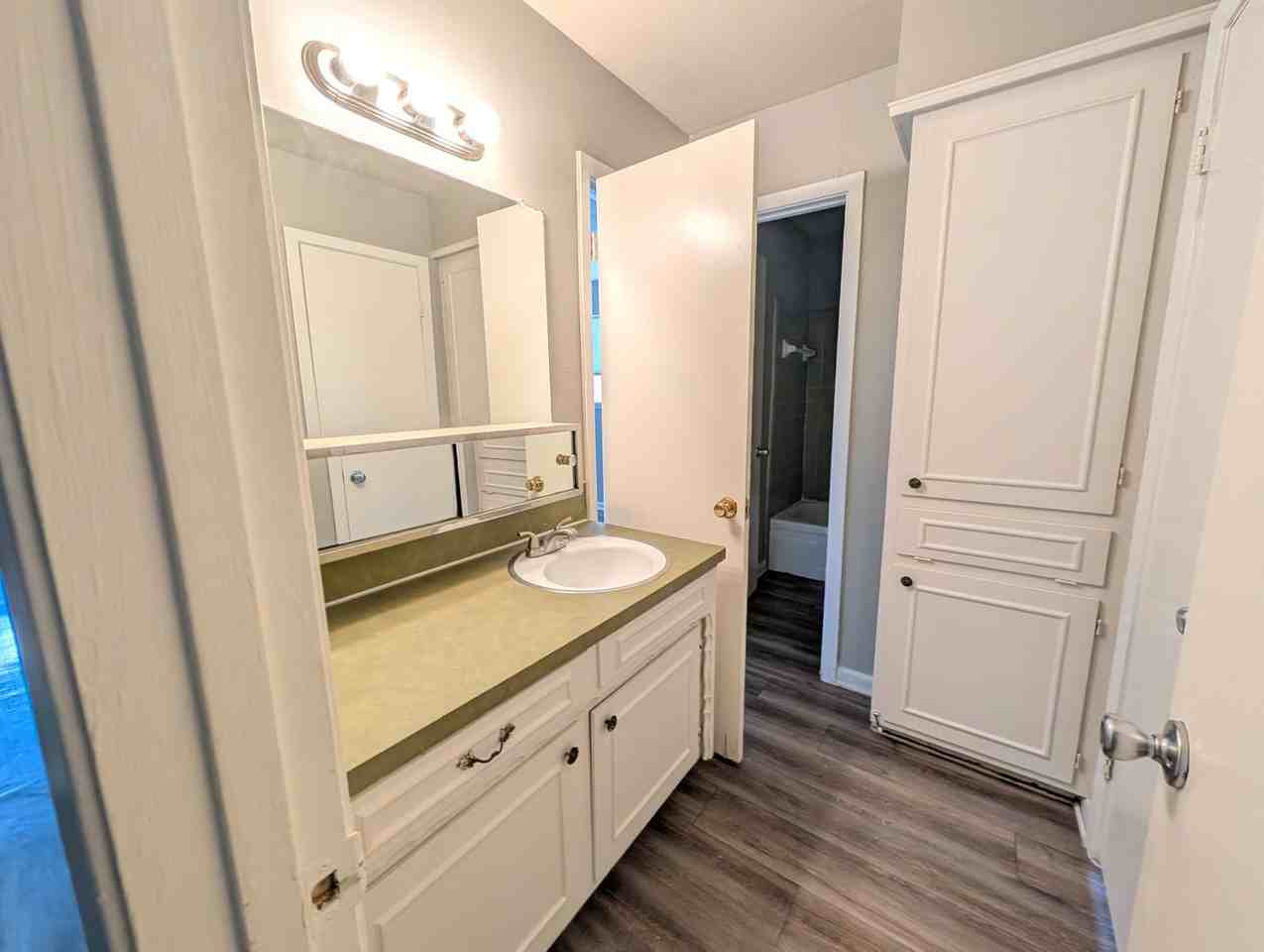 2400 Brookridge Dr #7 - Photo 5 of 9
