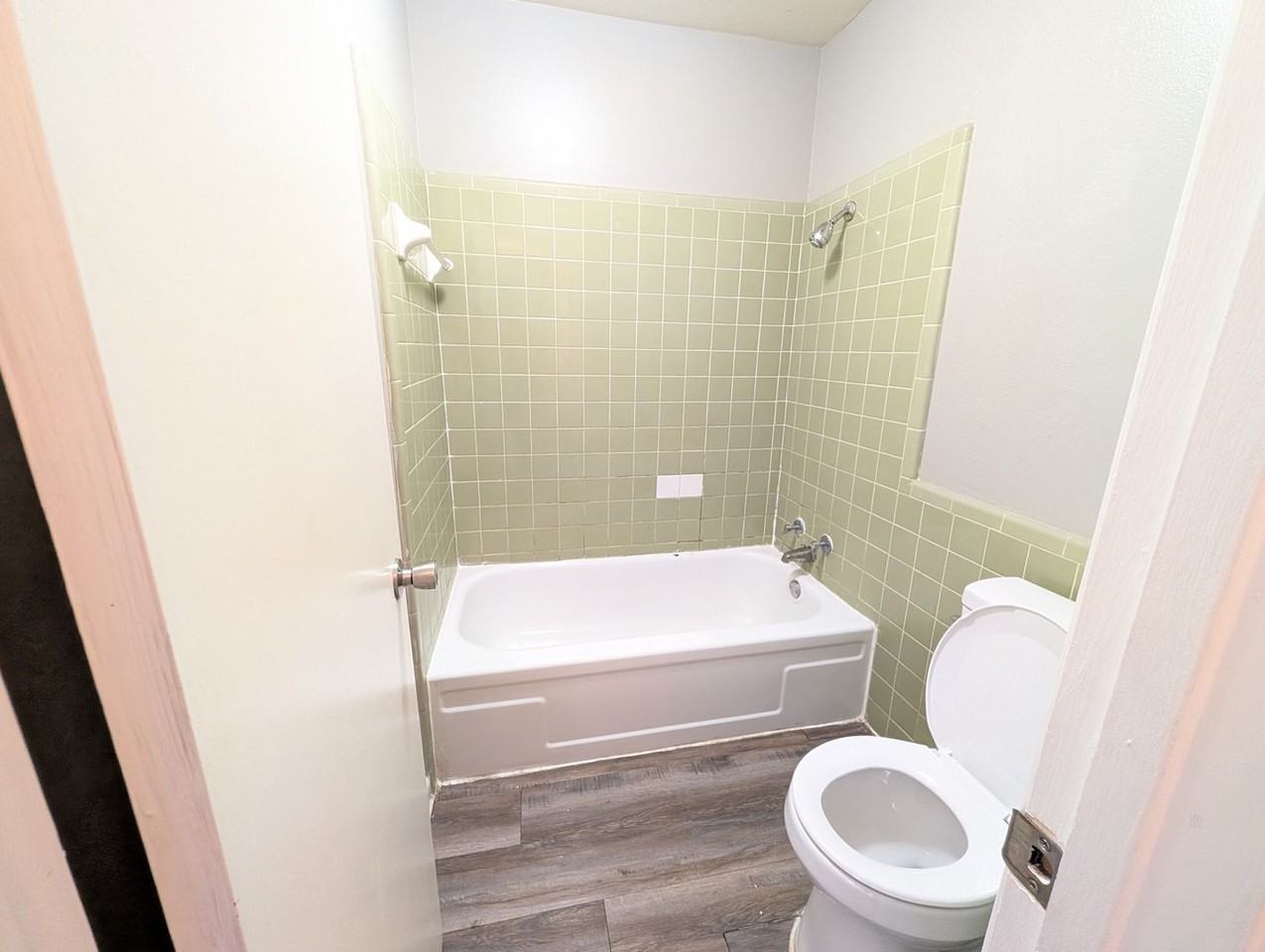 2400 Brookridge Dr #7 - Photo 6 of 9