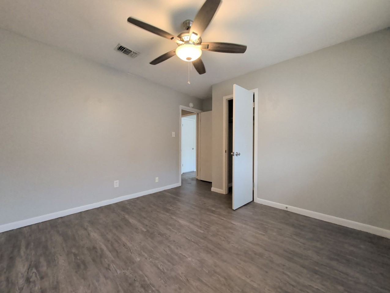 2400 Brookridge Dr #12 - Photo 7 of 9