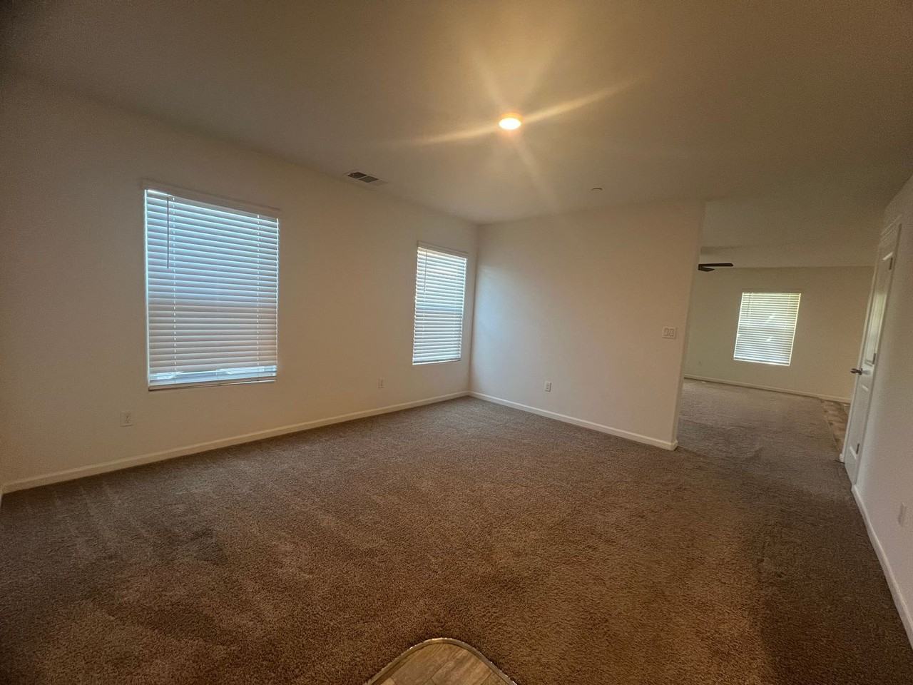 5531 W Flint Way - Photo 5 of 32