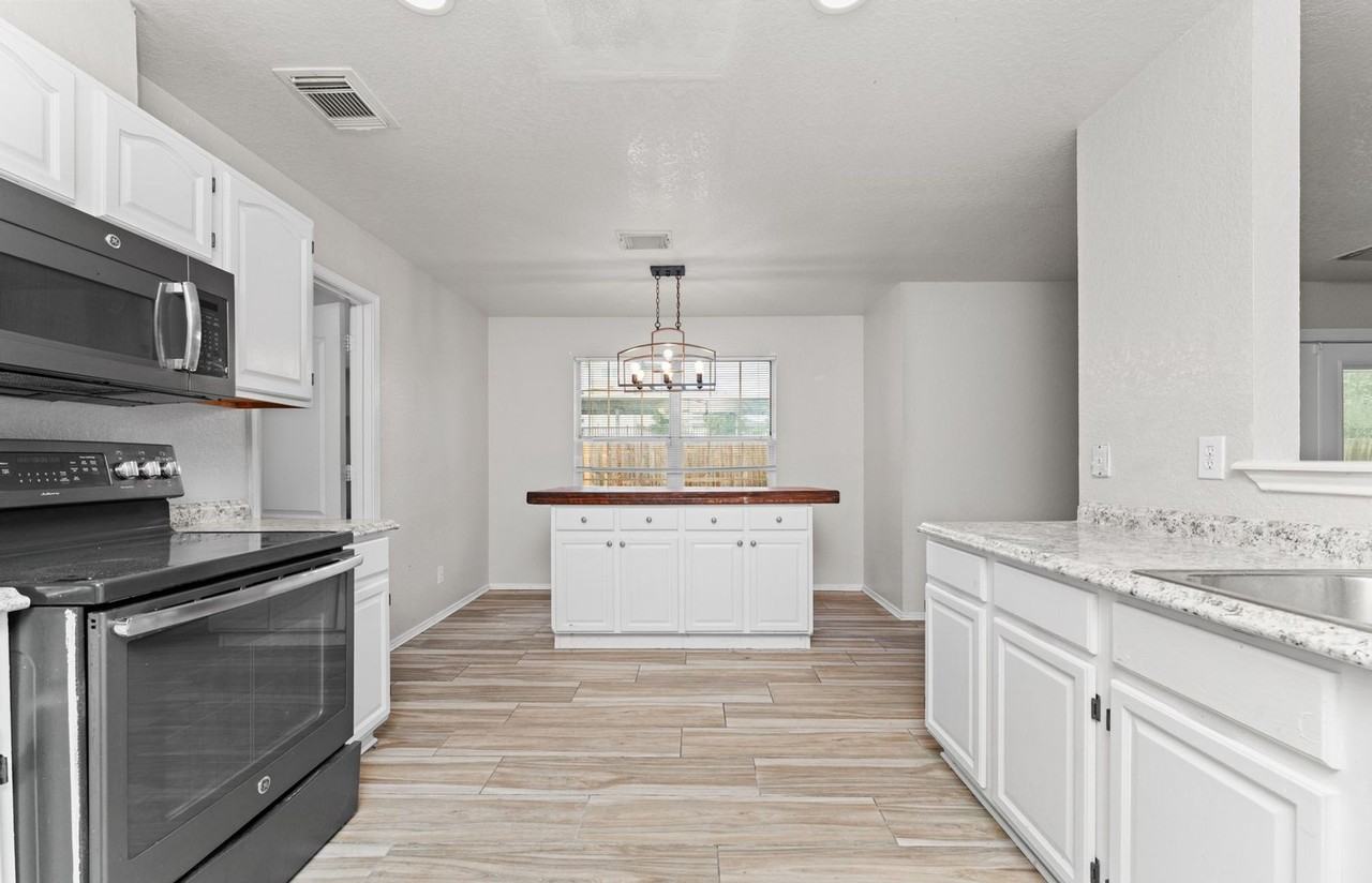 5502 Burton Farm - Photo 5 of 15