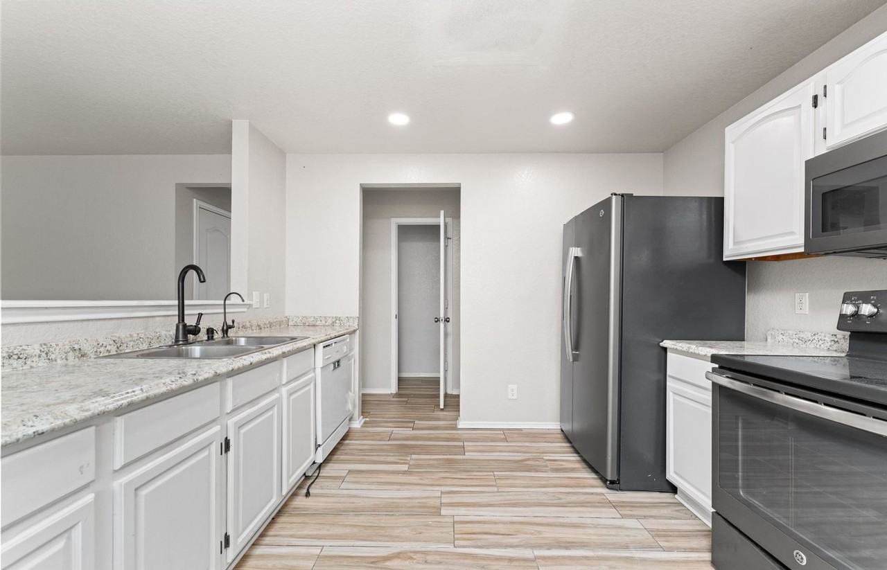 5502 Burton Farm - Photo 6 of 15